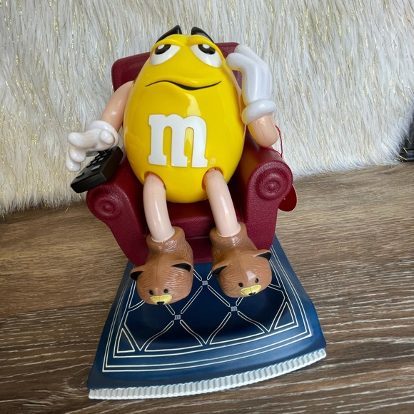 M&Ms vintage toy candy dispenser lounge chair 1999 - Picture 6 of 14